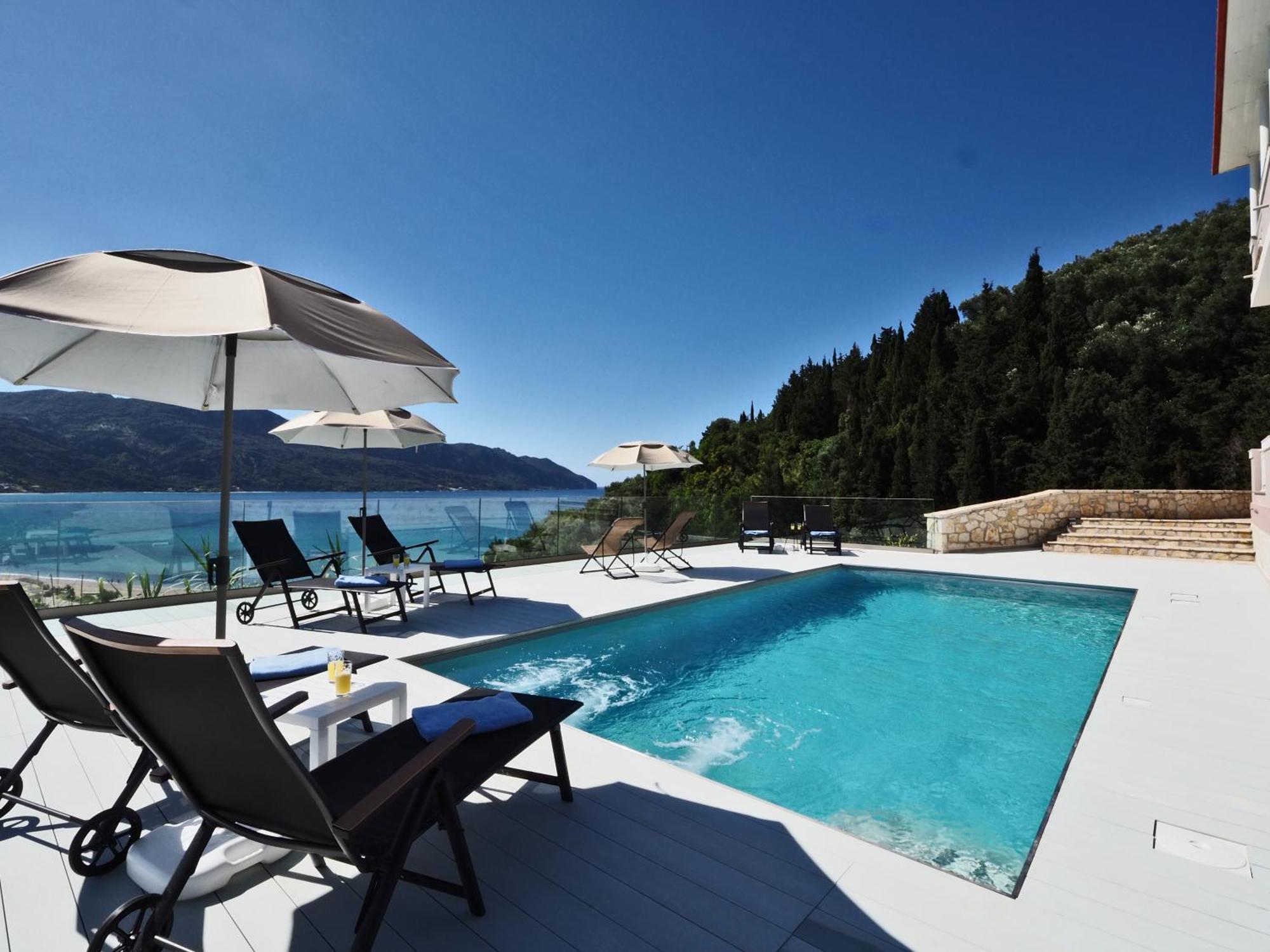 Villa Euphoria Apts Afión Eksteriør billede