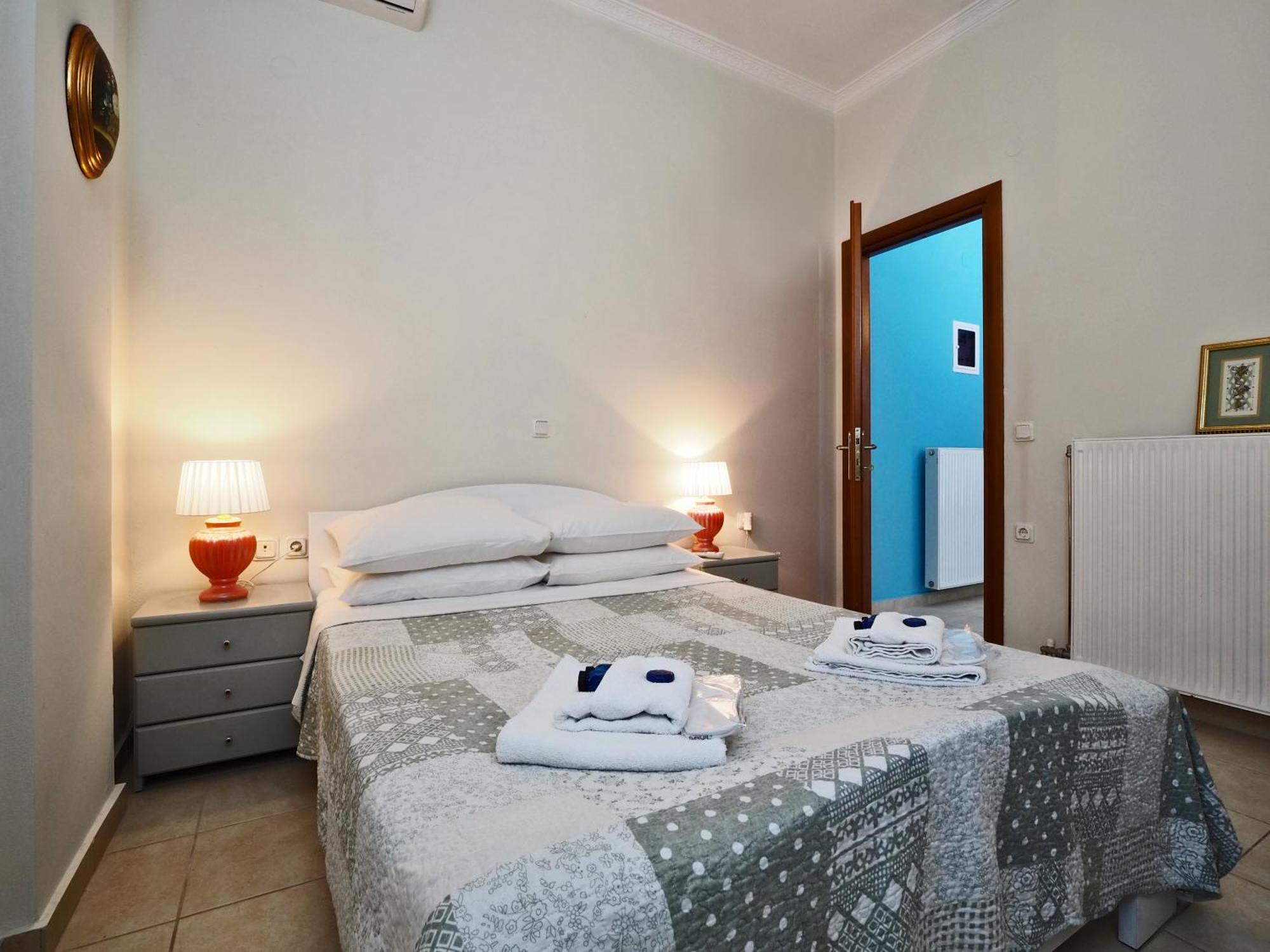 Villa Euphoria Apts Afión Eksteriør billede