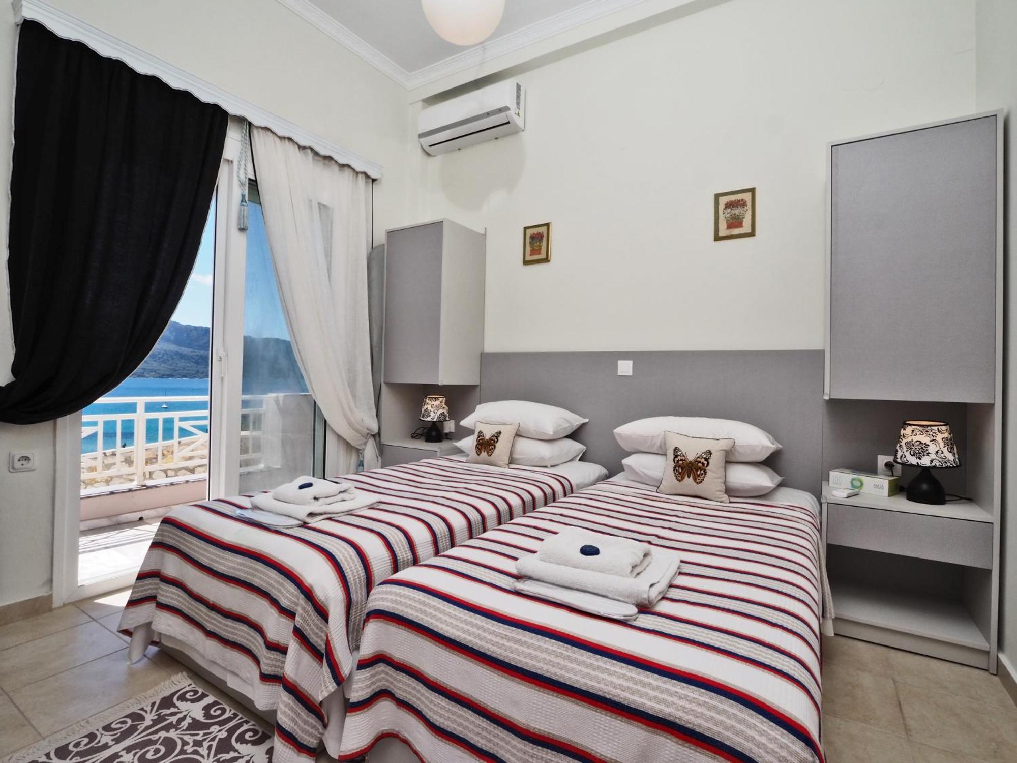 Villa Euphoria Apts Afión Eksteriør billede