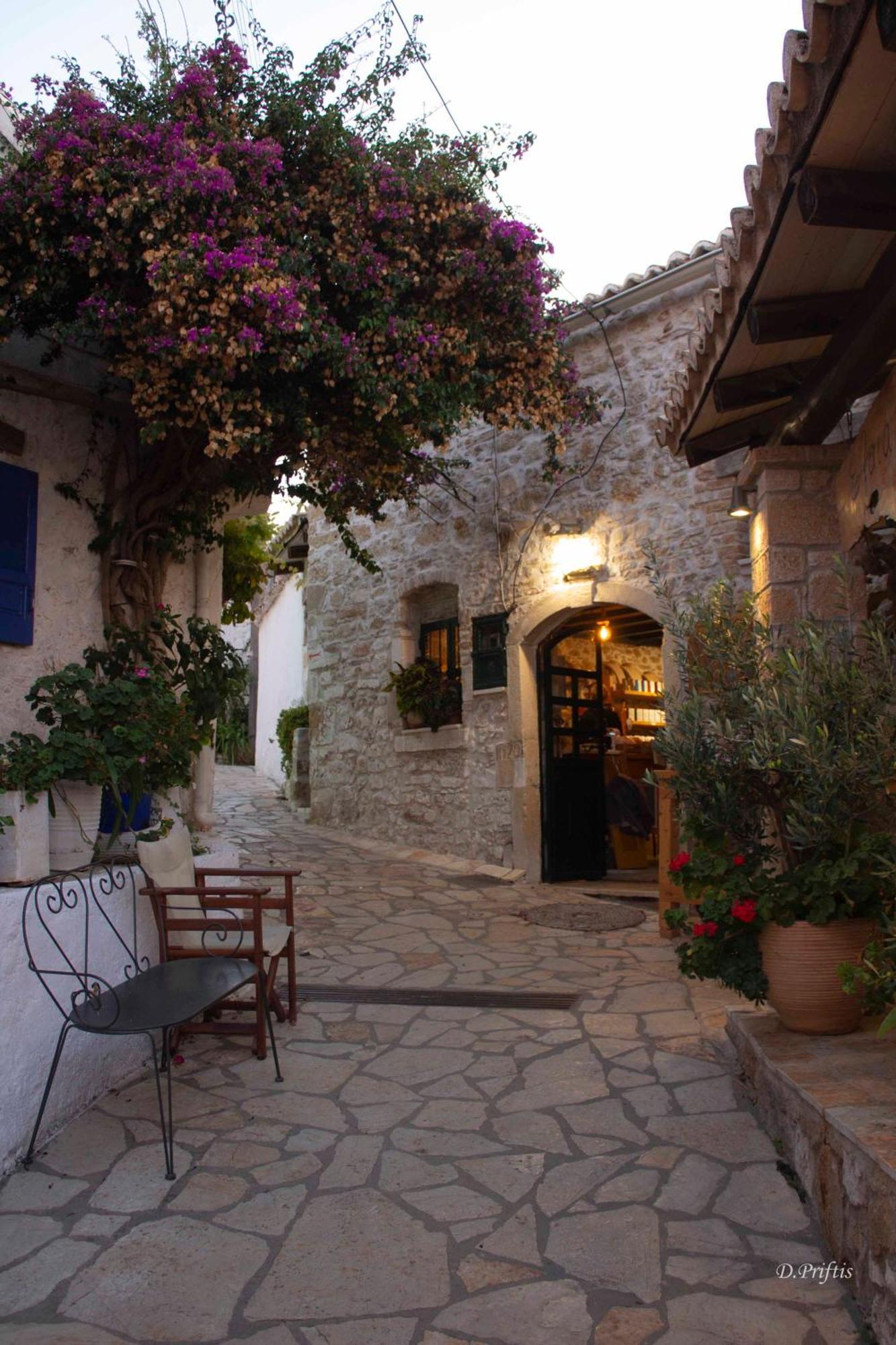 Villa Euphoria Apts Afión Eksteriør billede